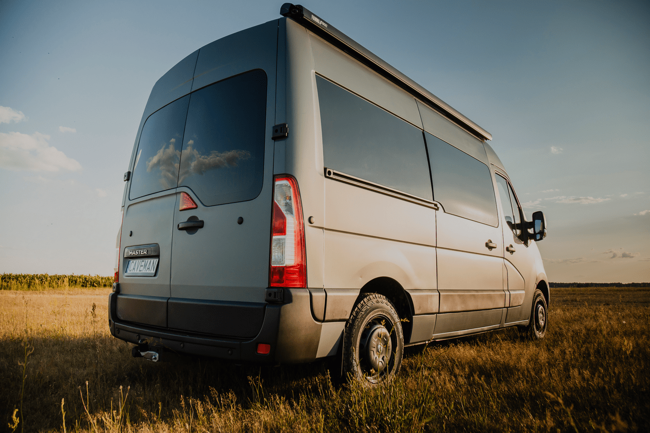 zabudowa-renault-master-cave-one_3