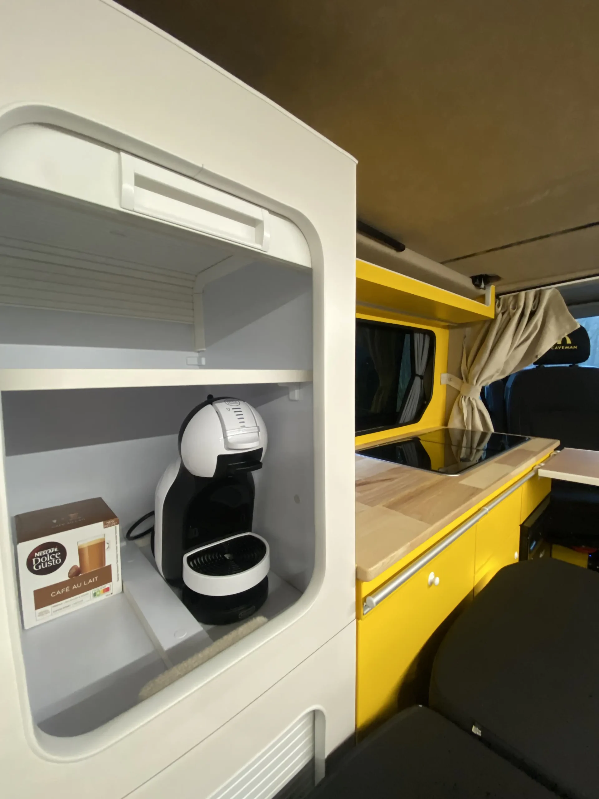 renault-traffic-indywidualna-caveman-kampery-przebudowa-busow-na-kampery1