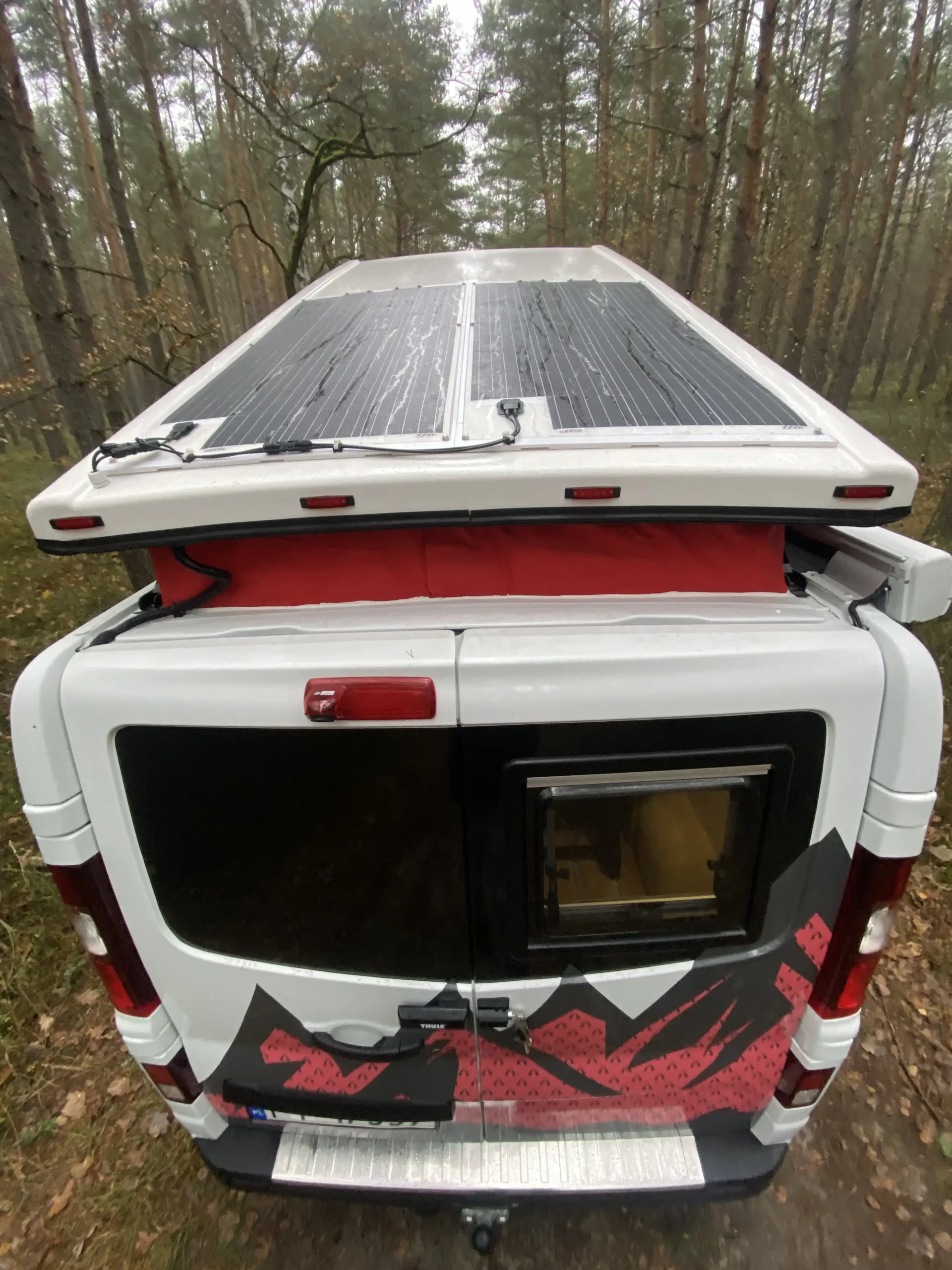 renault-traffic-indywidualna-caveman-kampery-przebudowa-busow-na-kampery14