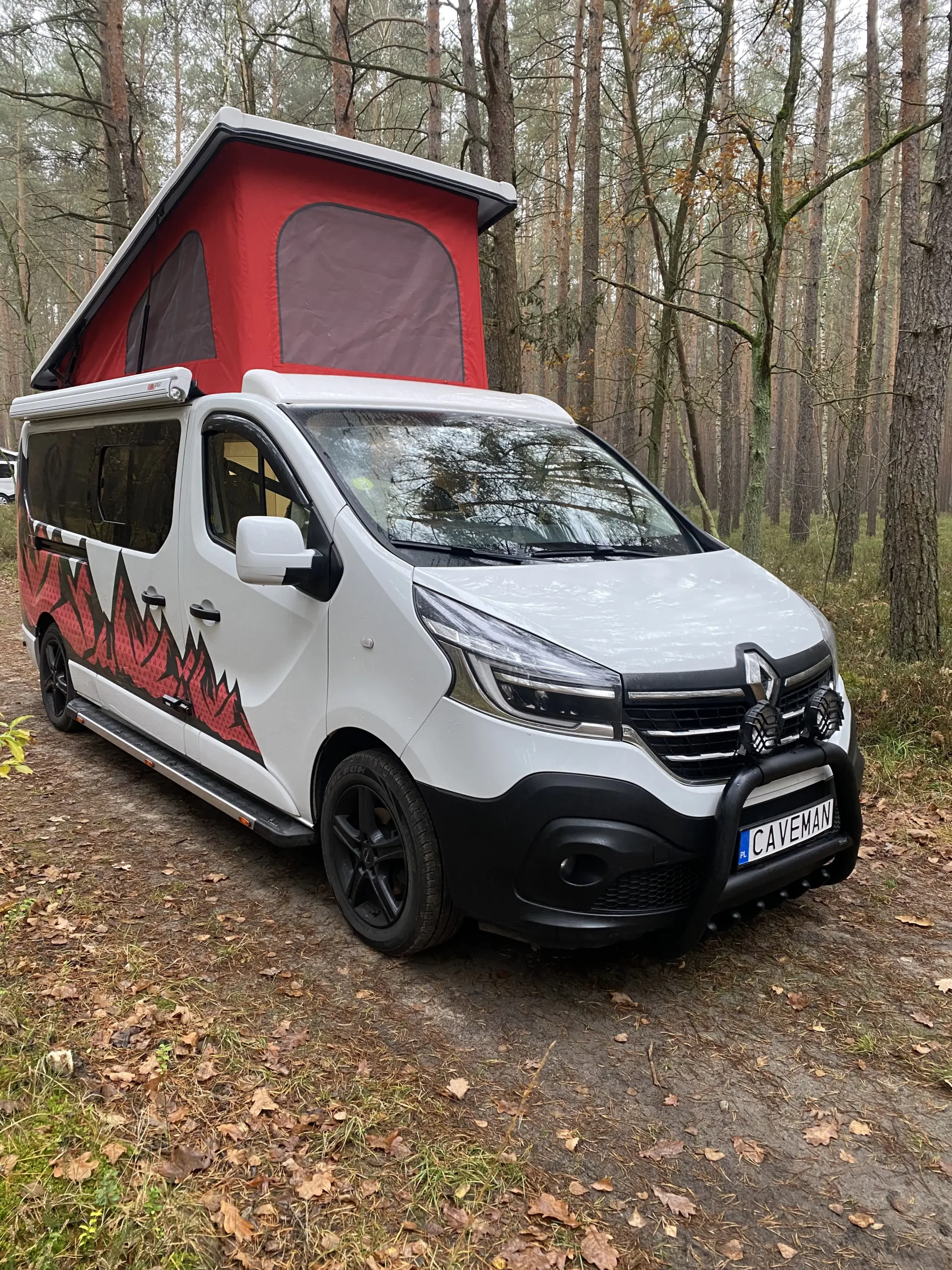 renault-traffic-indywidualna-caveman-kampery-przebudowa-busow-na-kampery16